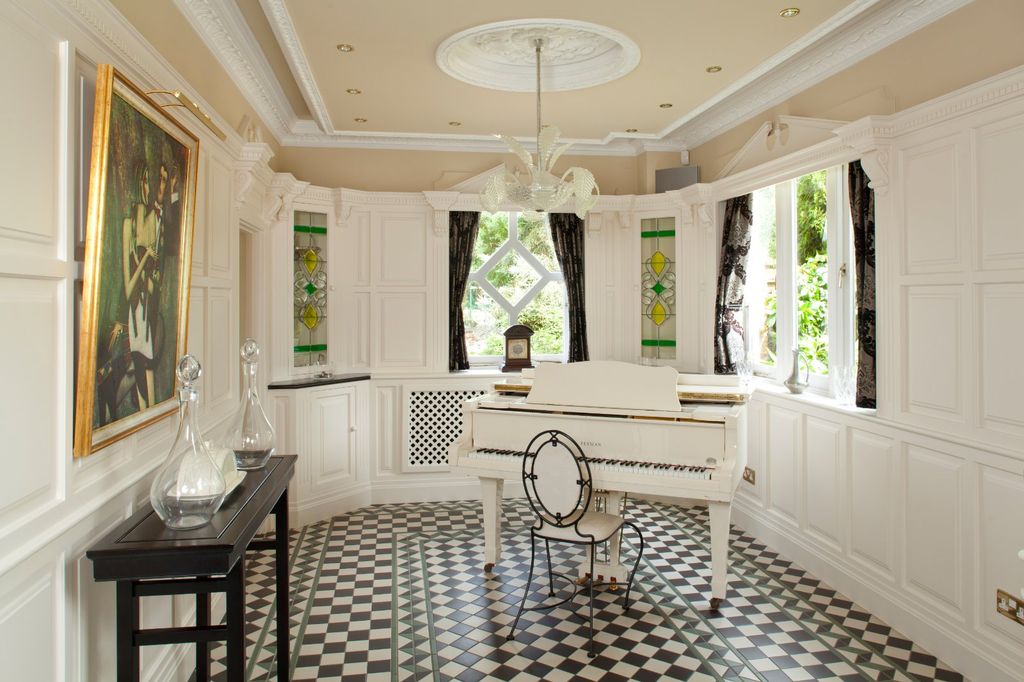 Additional image 8 of 6 bed detached house for saleHome Farm, Kemnal Road, Chislehurst, Kent BR7