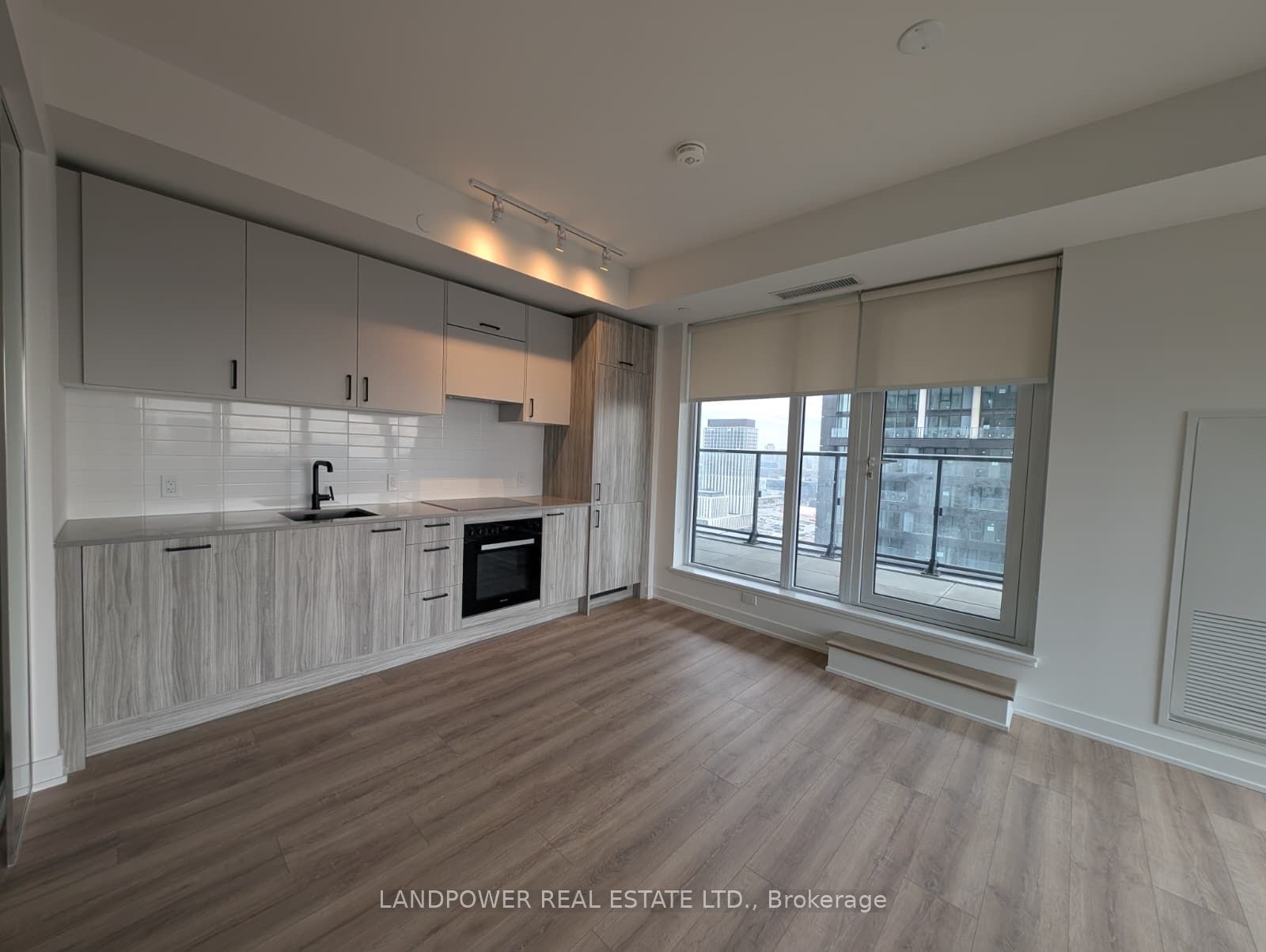 2302-1 Quarrington Lane, Toronto, ON, M3C 0S4