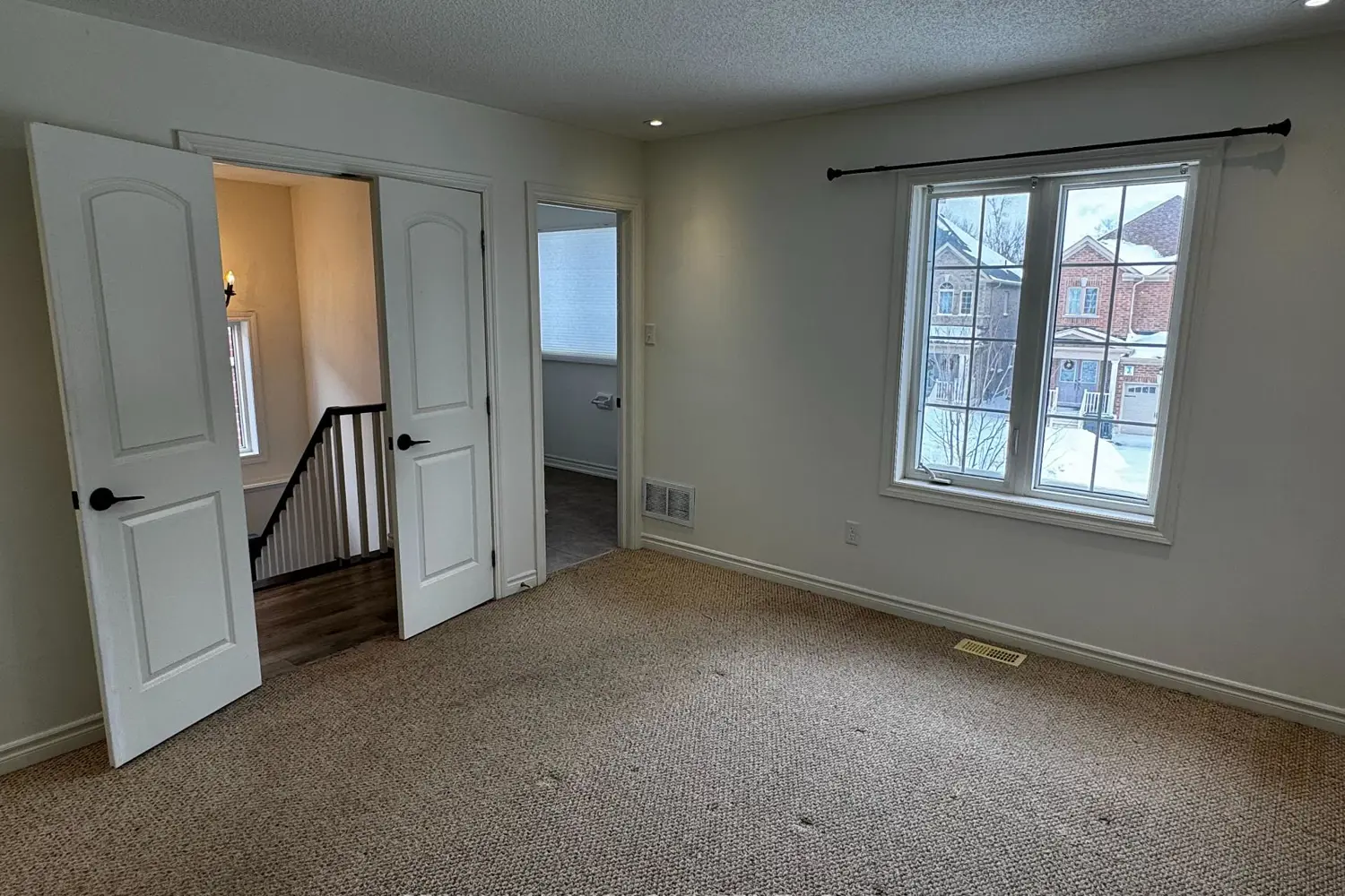 Additional image 9 of 77 White Crescent