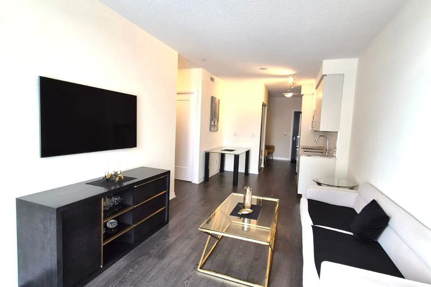 Additional image 5 of 101 Erskine Avenue 512