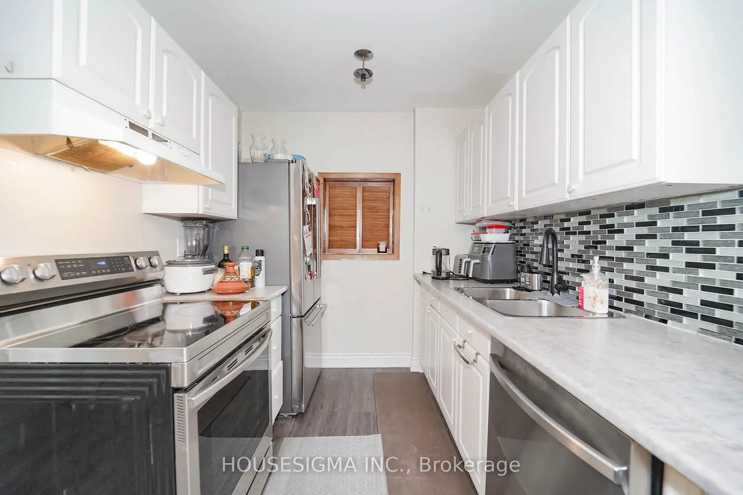 Additional image 10 of 321 Blackthorn Street 31