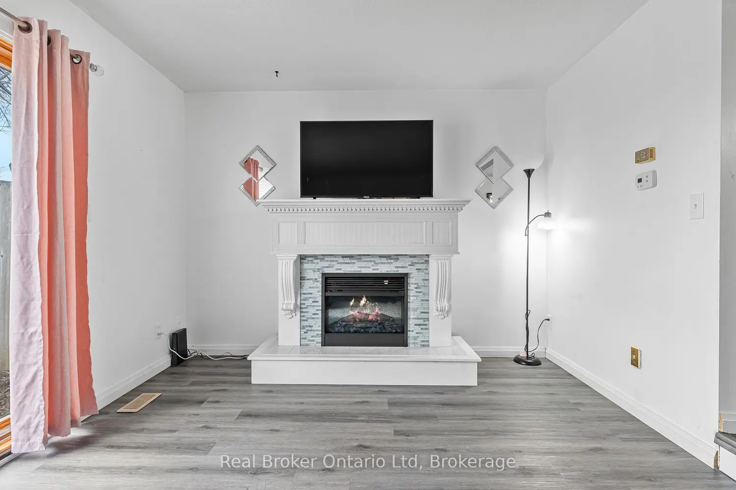 Additional image 10 of 5982 Dunn Street 8