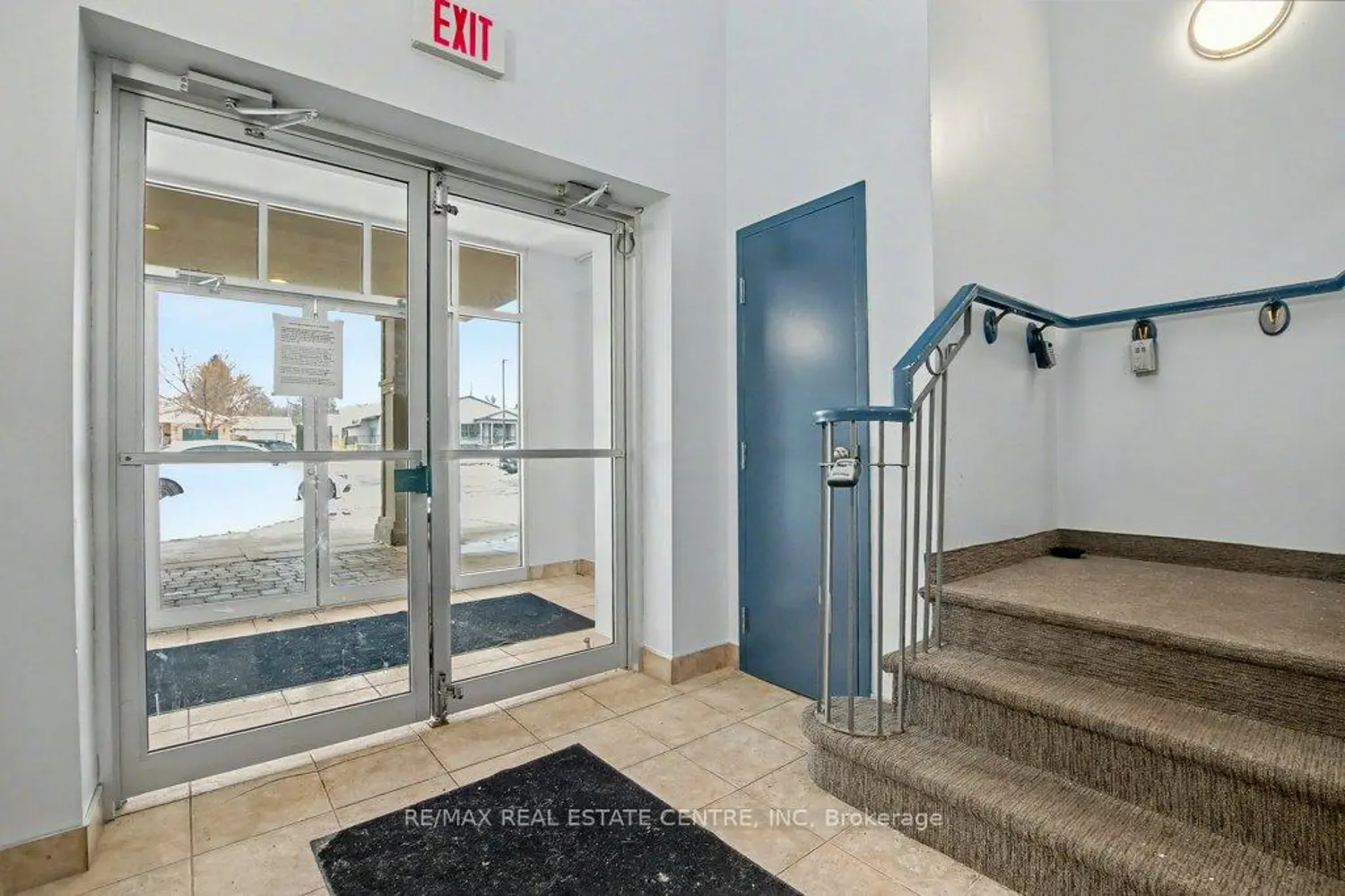 6365 Drummond Road 207 photo 4