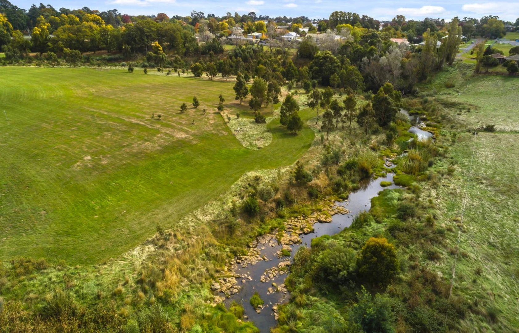 Additional image 3 of 35 Campaspe Drive, Kyneton VIC 3444