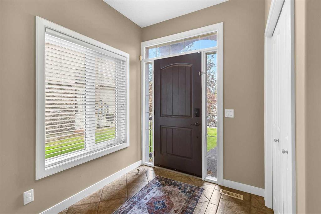 Additional image 4 of 84 Sherwood Rise NW, Calgary, AB, T3R 1P5