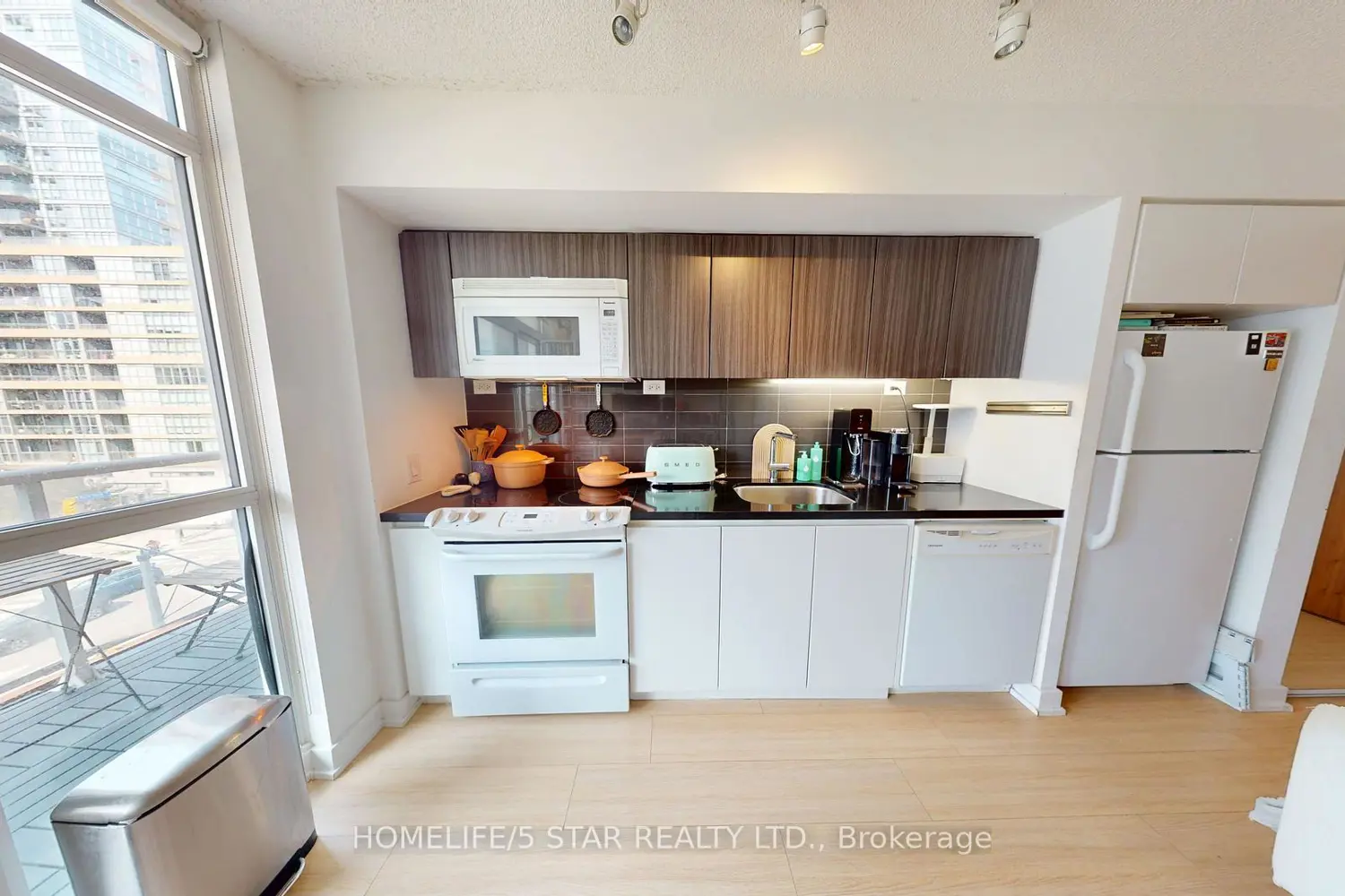 Additional image 8 of 85 Queens Wharf Road 619