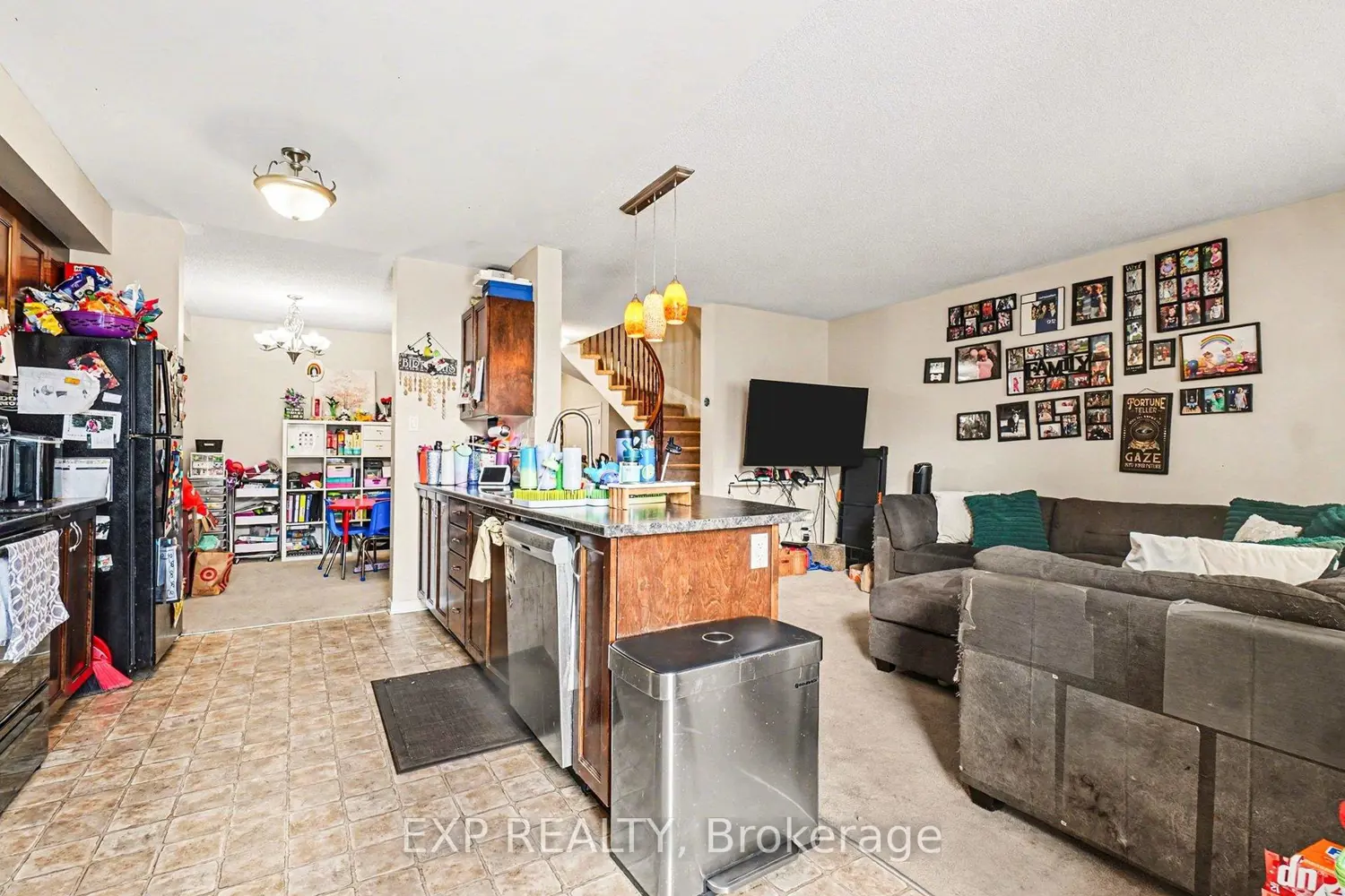 Additional image 7 of 735 Regiment Avenue