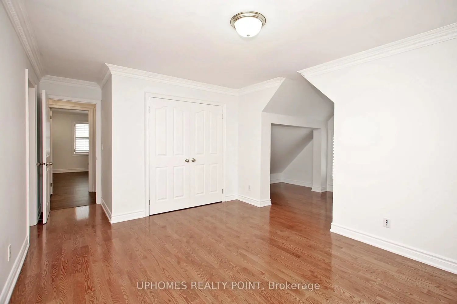 Additional image 11 of 549 Renshaw Court