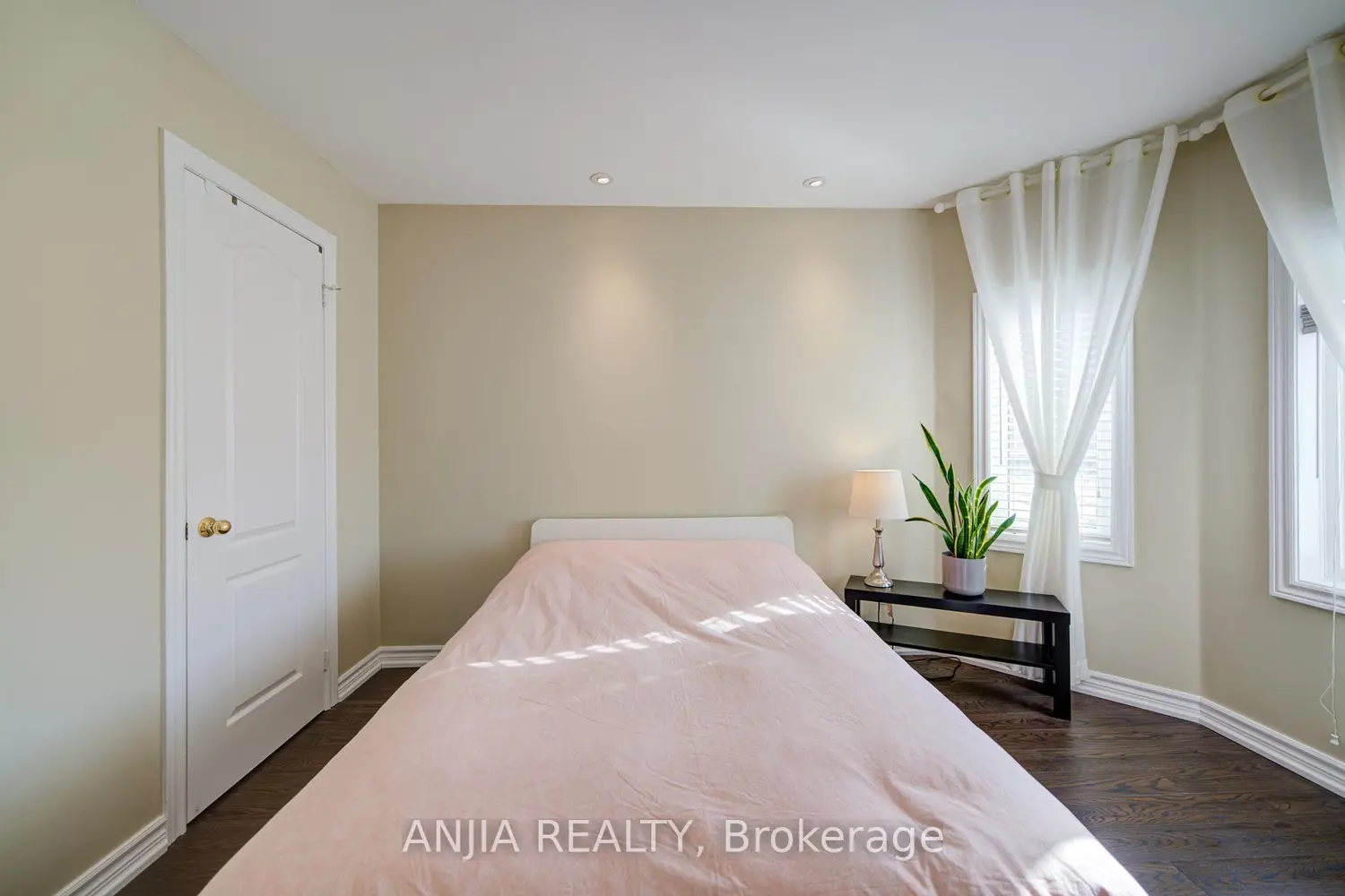 Additional image 9 of 3435 Grand Park Drive