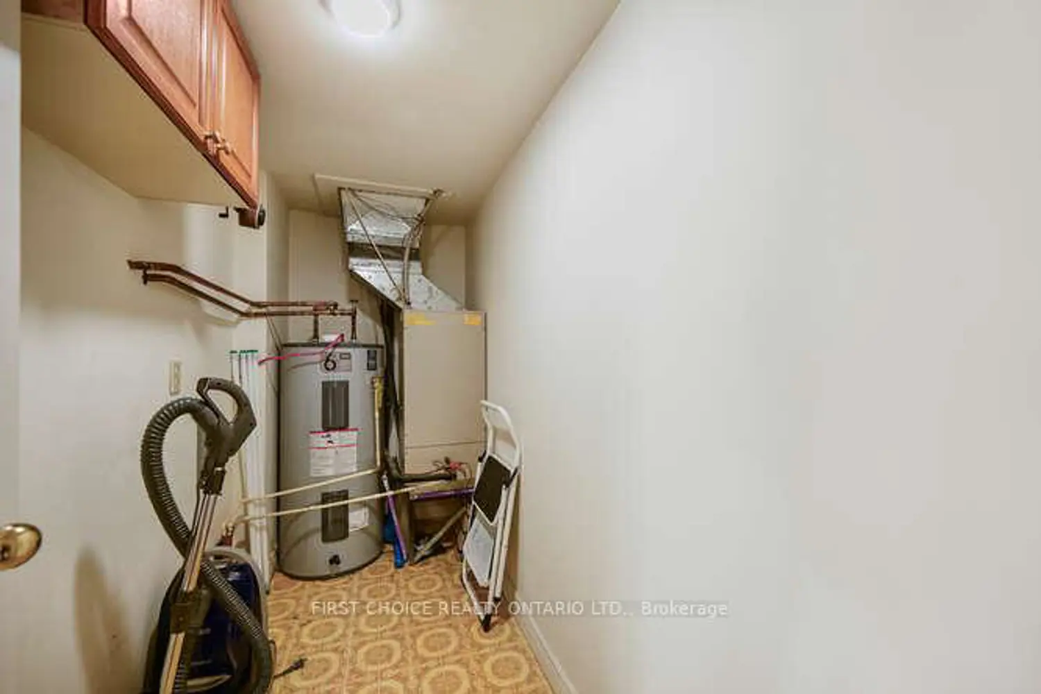 Additional image 17 of 50 Market St Street 203