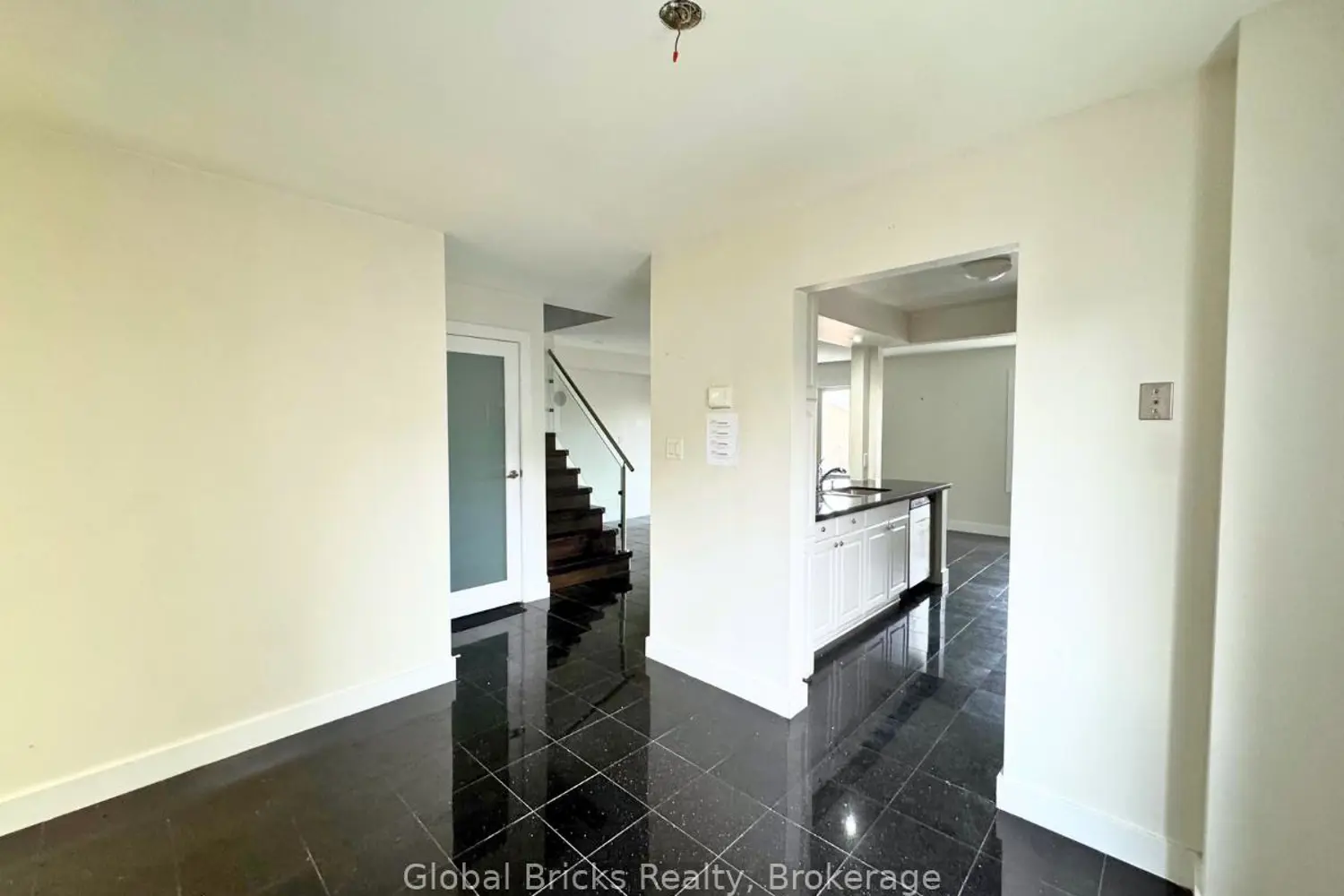 Additional image 6 of 41 Fieldview Crescent