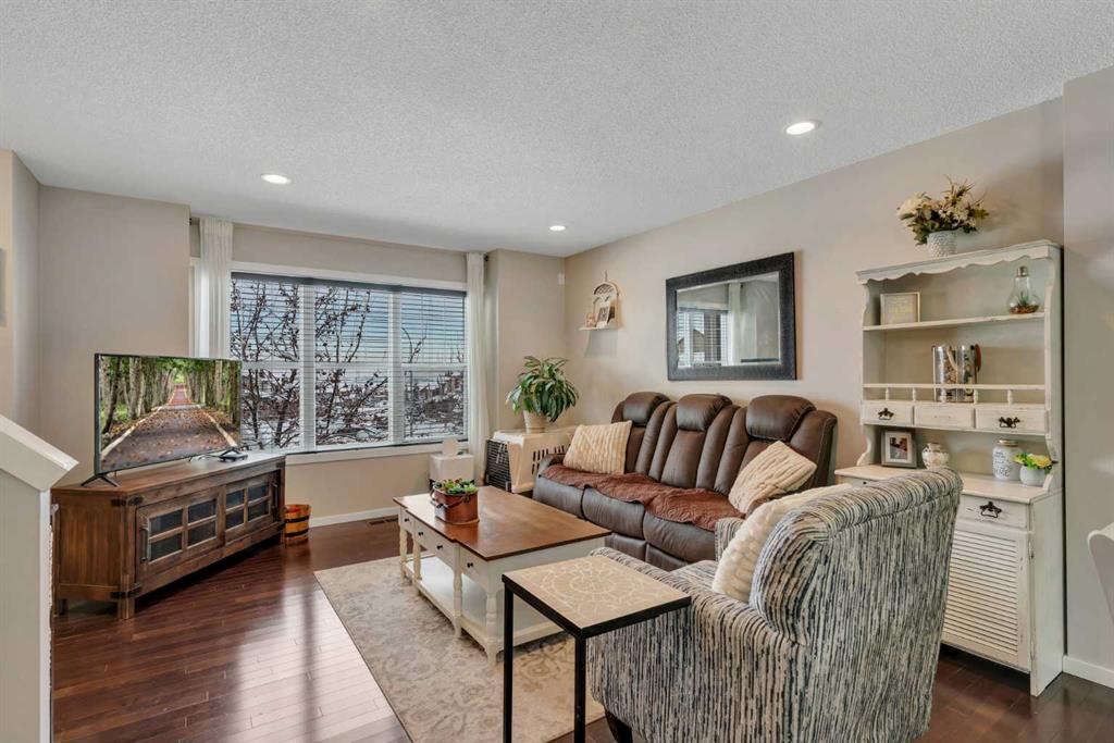 Additional image 4 of 124 Panamount Way NW, Calgary, AB, T3K 0P7