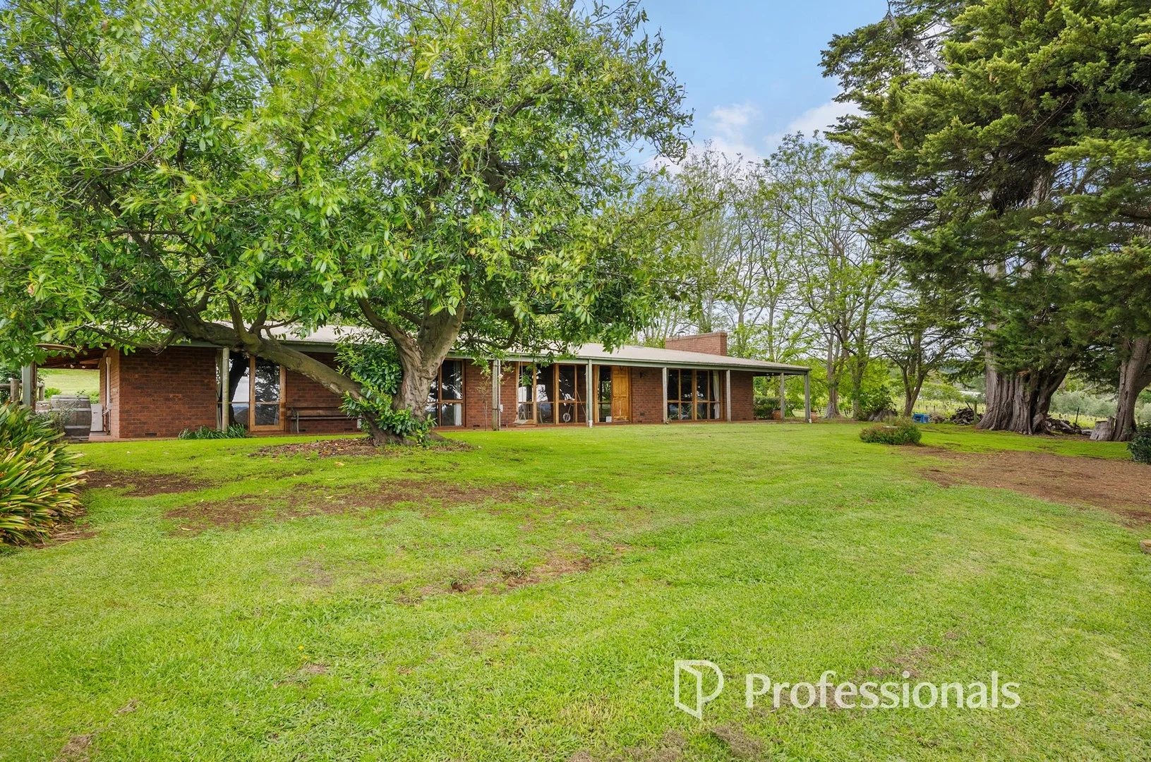 71 Beenak Road, Wandin North VIC 3139