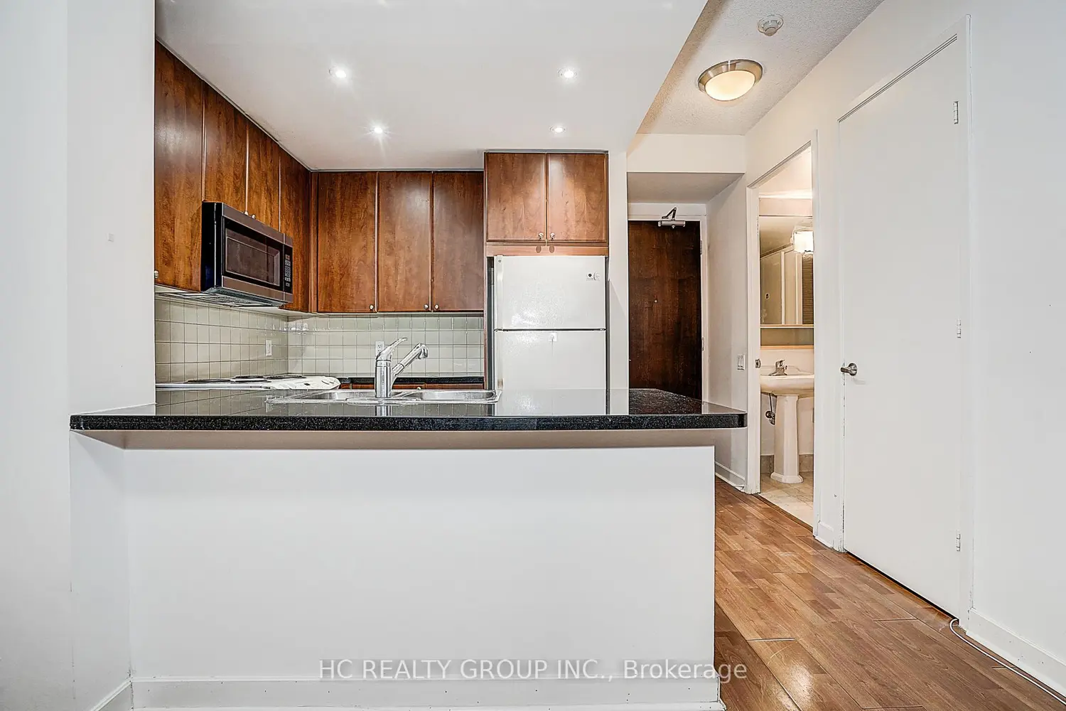 Additional image 5 of 85 Bloor Street 412