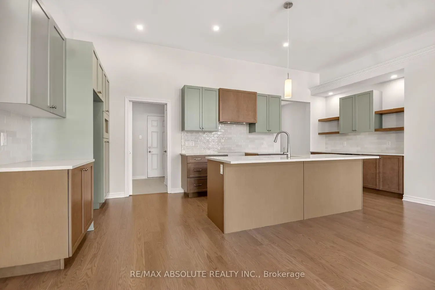 Additional image 10 of 654 Fisher Street