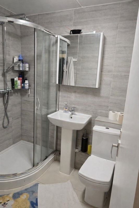 Additional image 10 of Room in a Shared House, London, SW11, N1 7GU