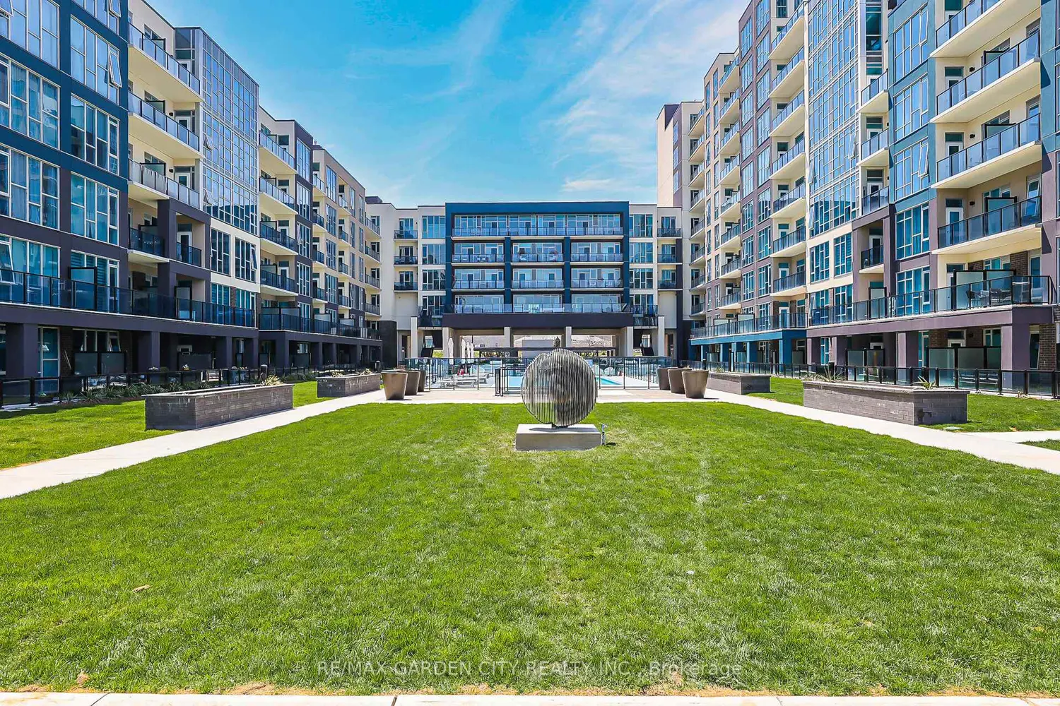 Additional image 17 of 16 Concord Place 431