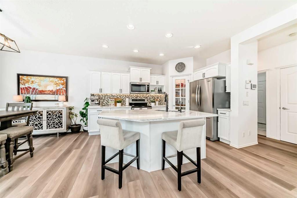 Additional image 5 of 102 Royal Oak Crescent NW, Calgary, AB, T3G 4Y7