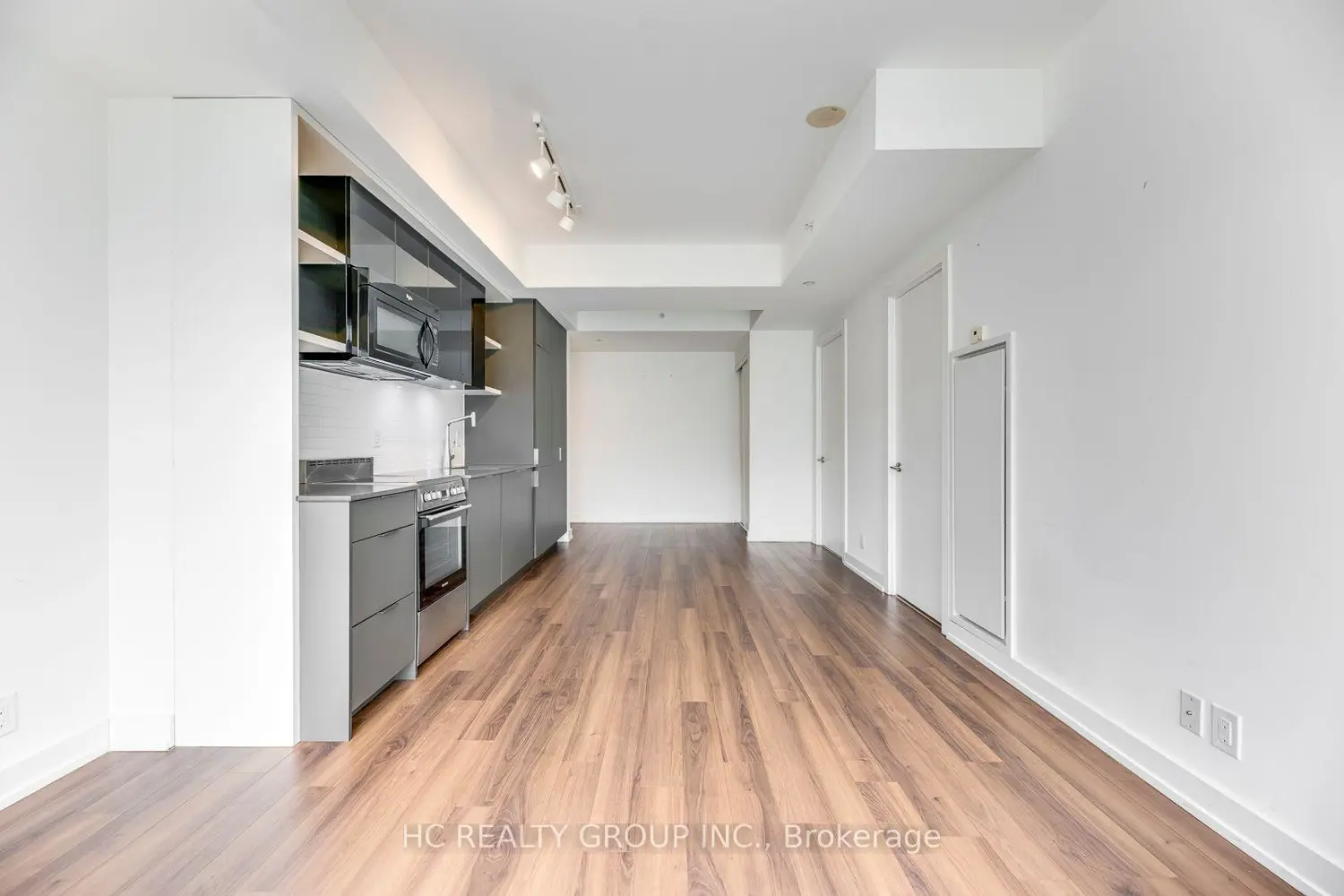 Additional image 7 of 6 Parkwood Avenue 302