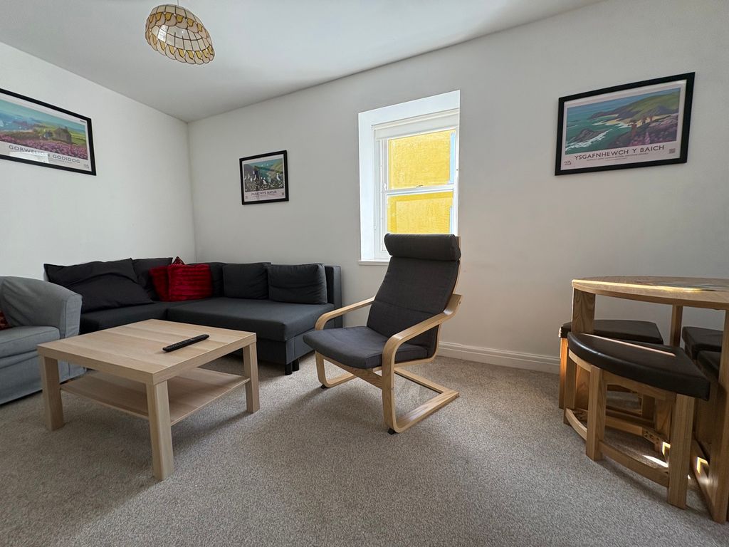 Additional image 4 of 2 bed flat for saleFlat 5, Ashley House, Upper Frog Street, Tenby, Pembrokeshire SA70