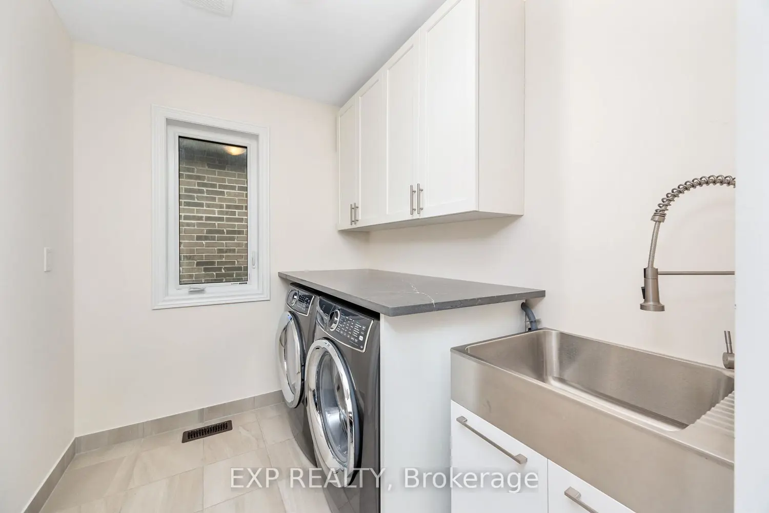 Additional image 13 of 2300 Lozenby Street