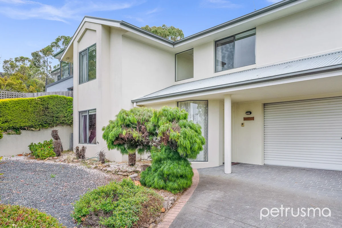 3 Selby Place, Lindisfarne TAS 7015