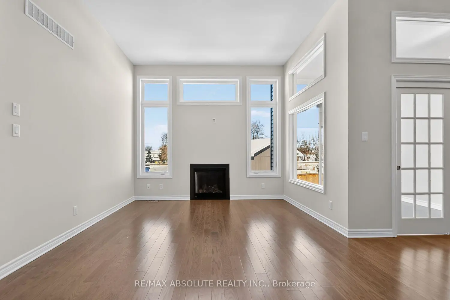 Additional image 8 of 654 Fisher Street