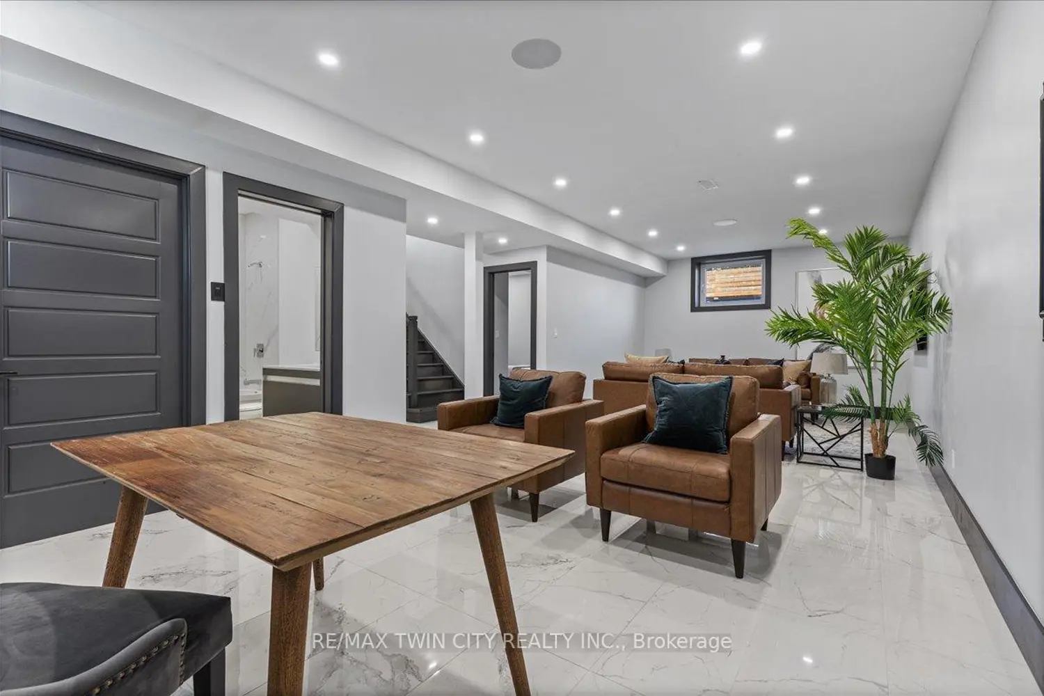 Additional image 6 of 404 Montrose Street