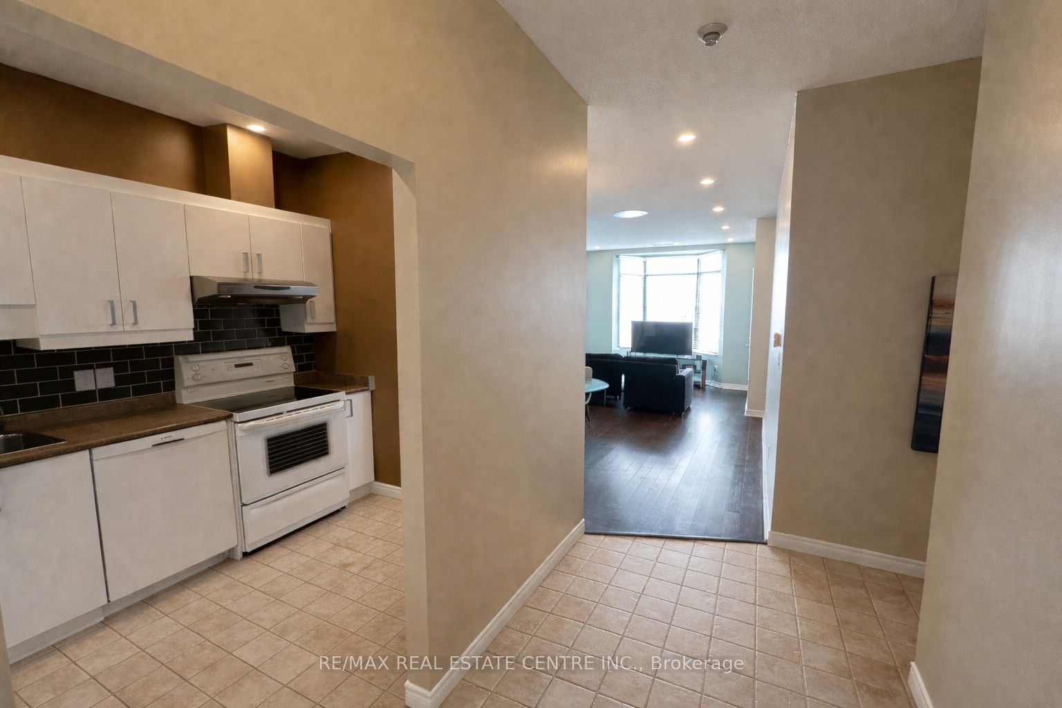 Additional image 3 of 506-5 Ogilvie Street, Hamilton, ON, L9H 2S1