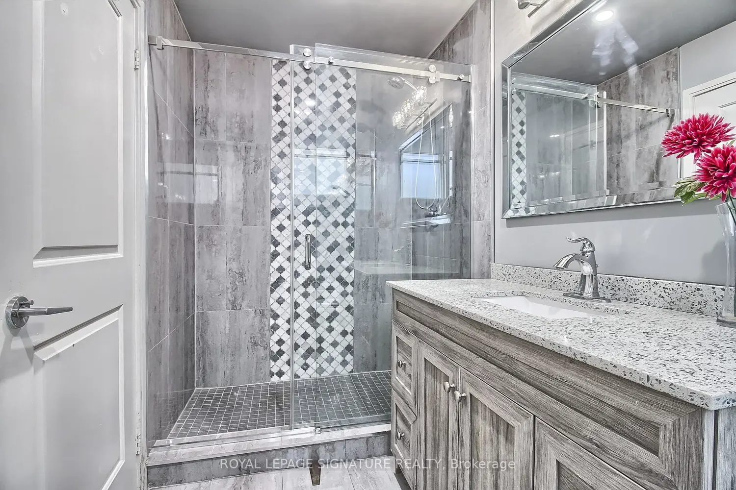 Additional image 13 of 90 Absolute Avenue 104