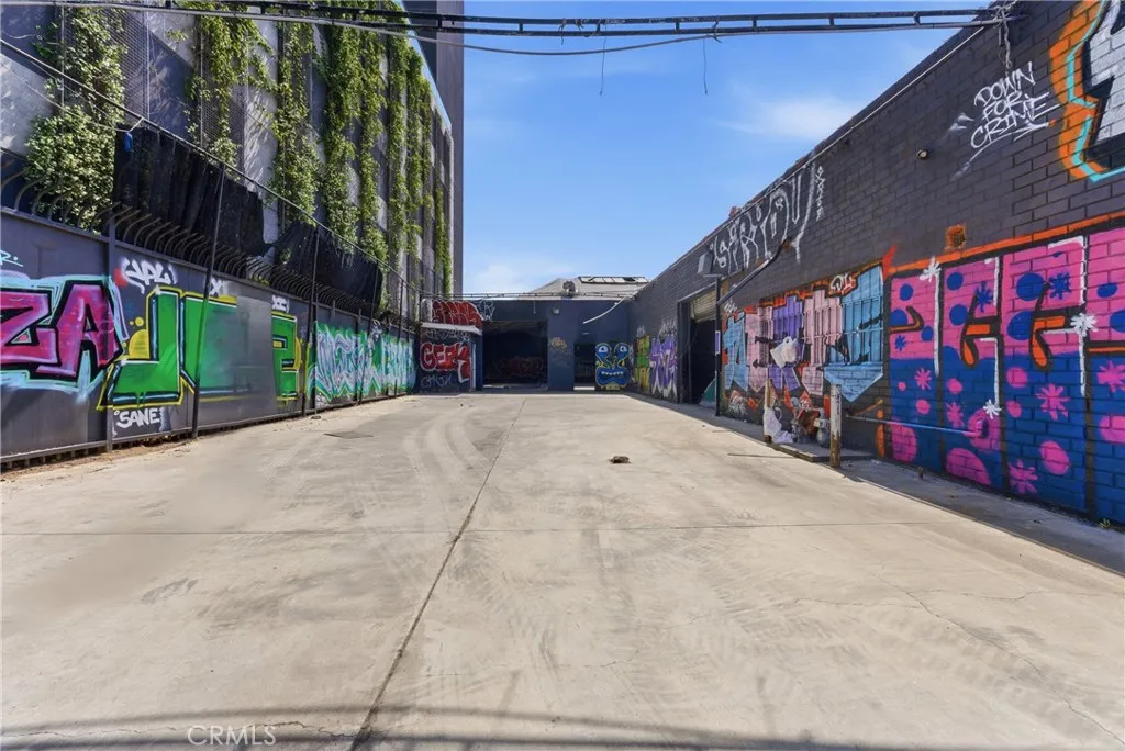 Additional image 39 of 2124 Violet St, Los Angeles, CA 90021