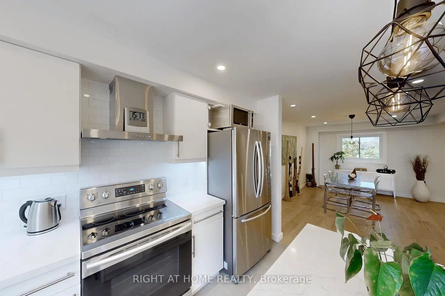 Additional image 6 of 400 Bloor Street 6