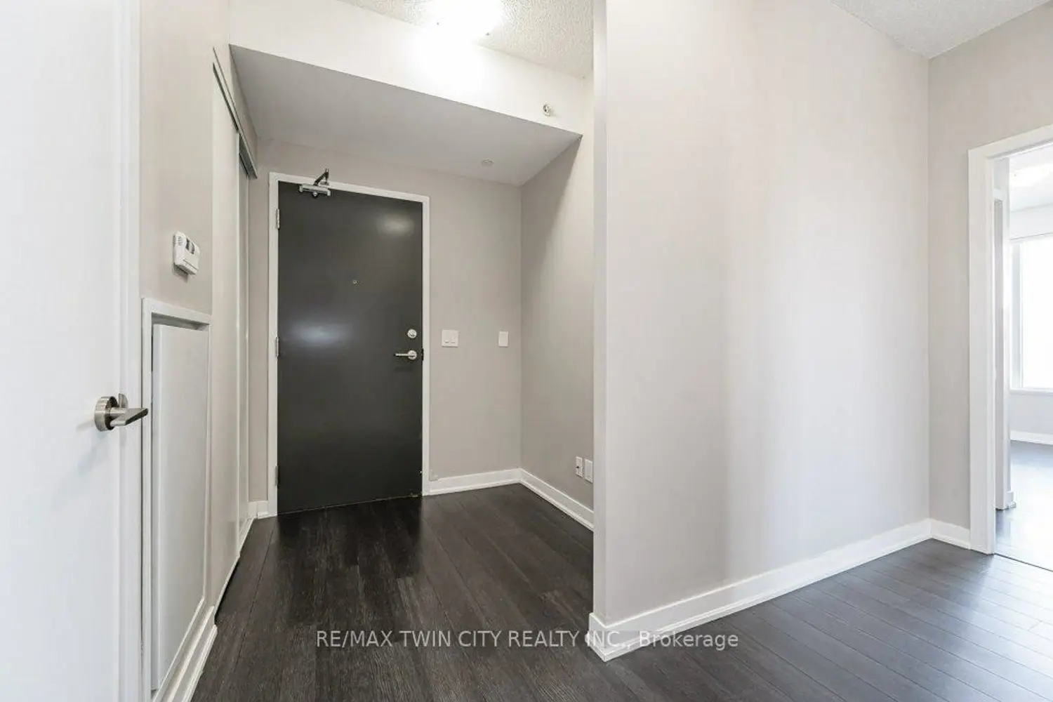 Additional image 2 of 85 Duke Street 402