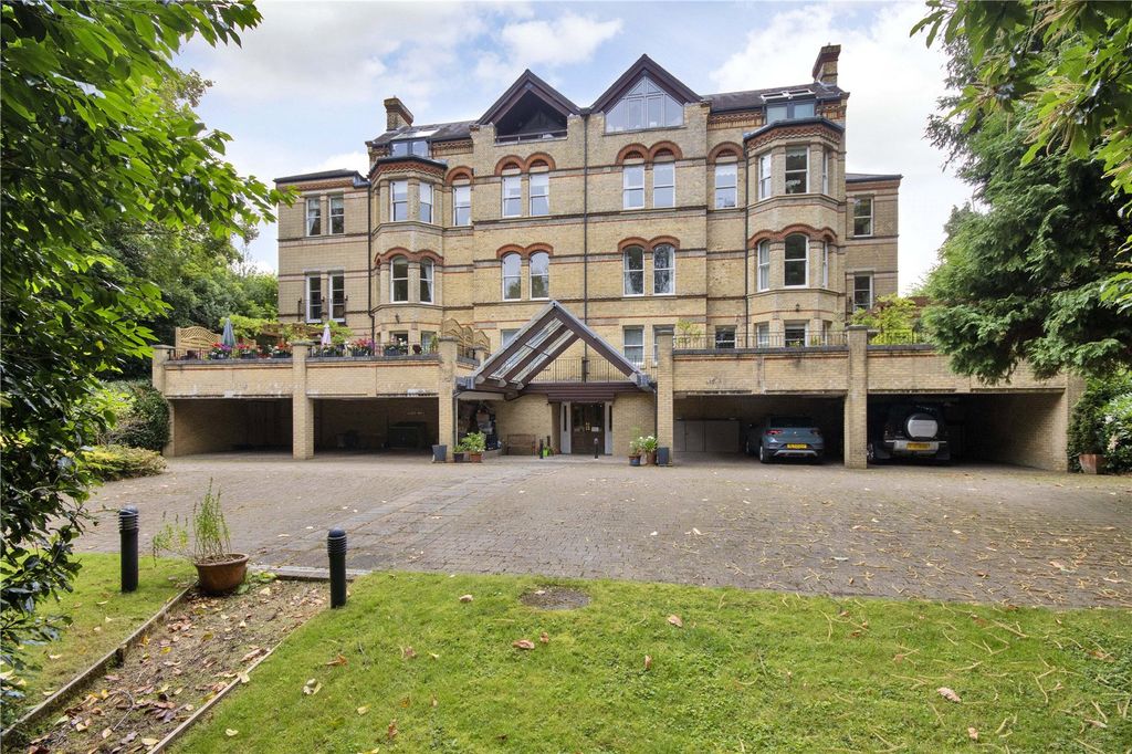 3 bed flat for saleSouth Park, Sevenoaks, Kent TN13