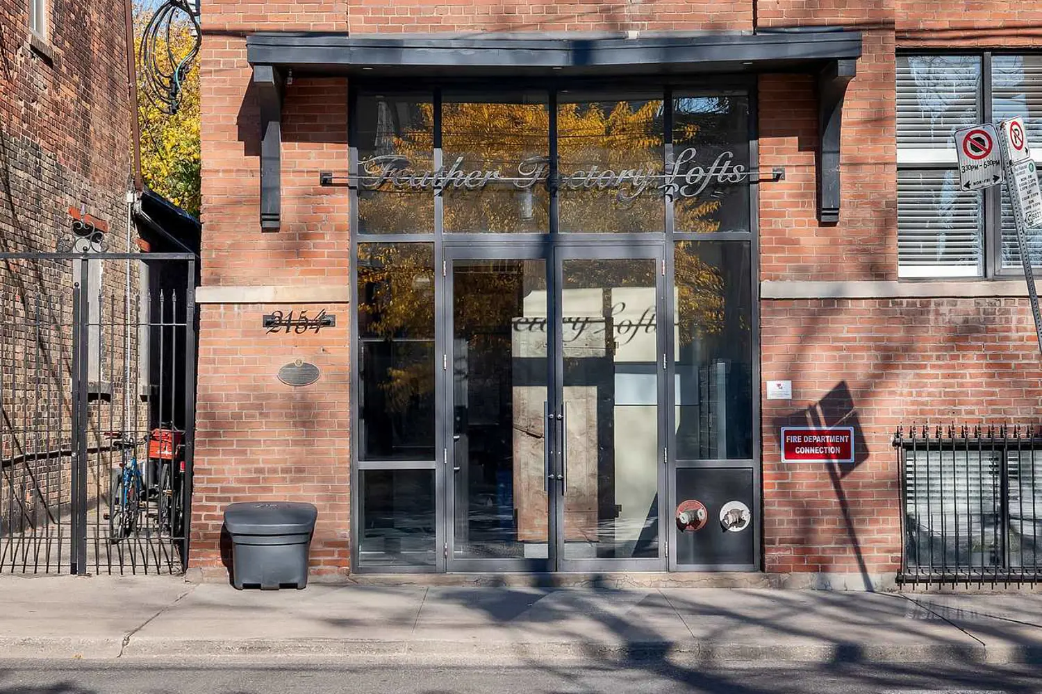 2154 Dundas Street 105