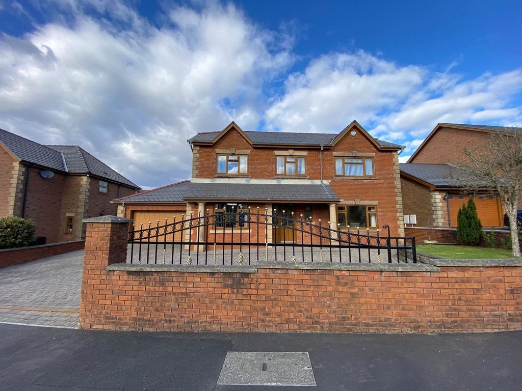 4 bed detached house for saleNant Celyn, Crynant, Neath, Neath Port Talbot. SA10