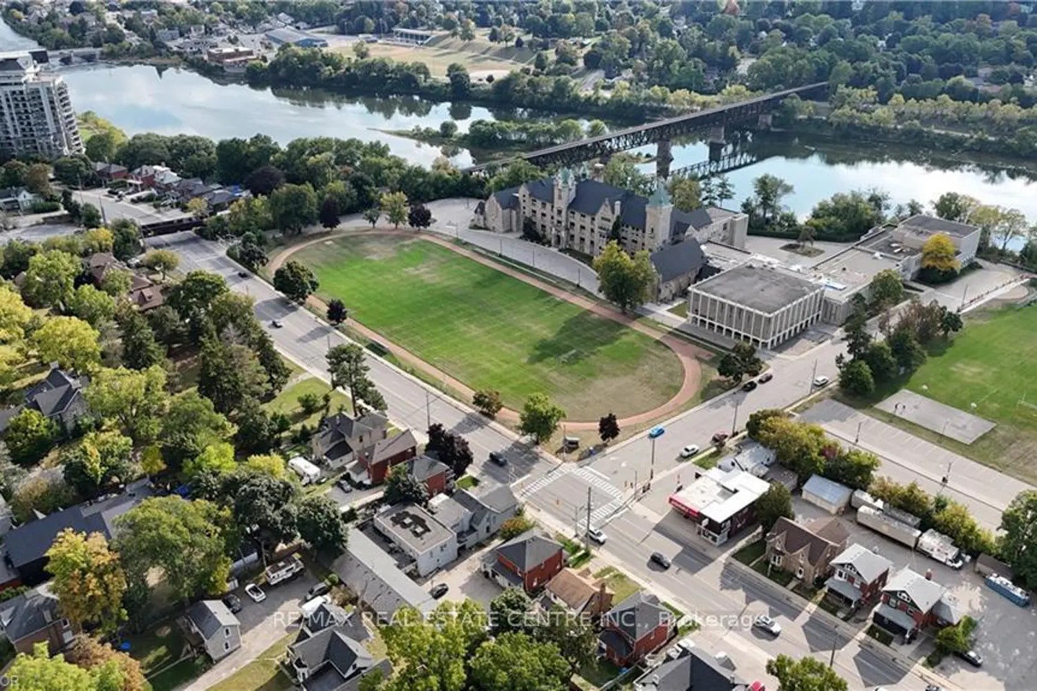 Additional image 5 of 225 Water Street