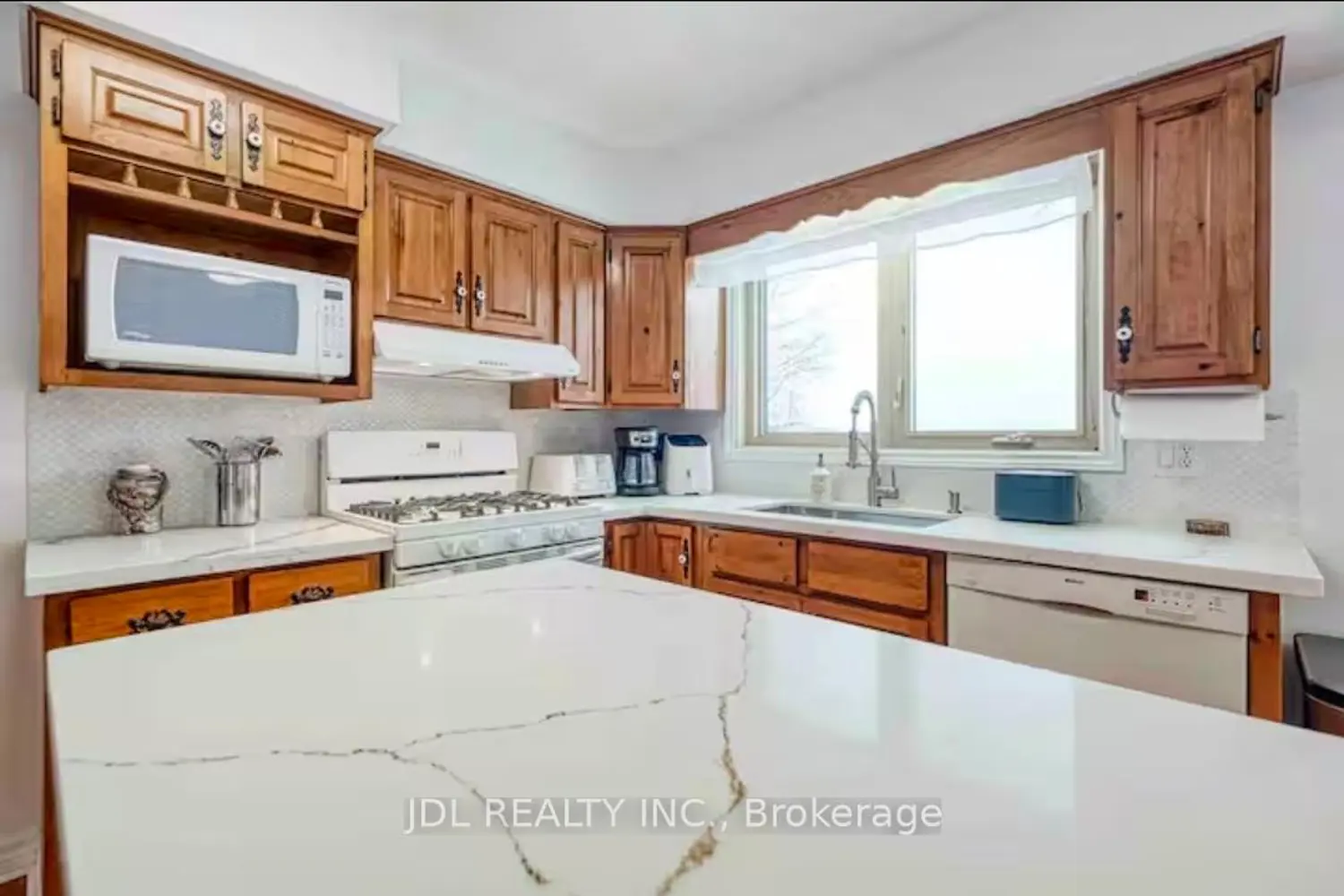 Additional image 8 of 200 Bayview Avenue