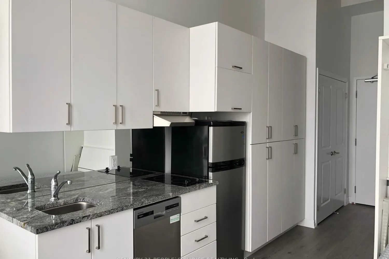 Additional image 9 of 1900 Simcoe Street 827