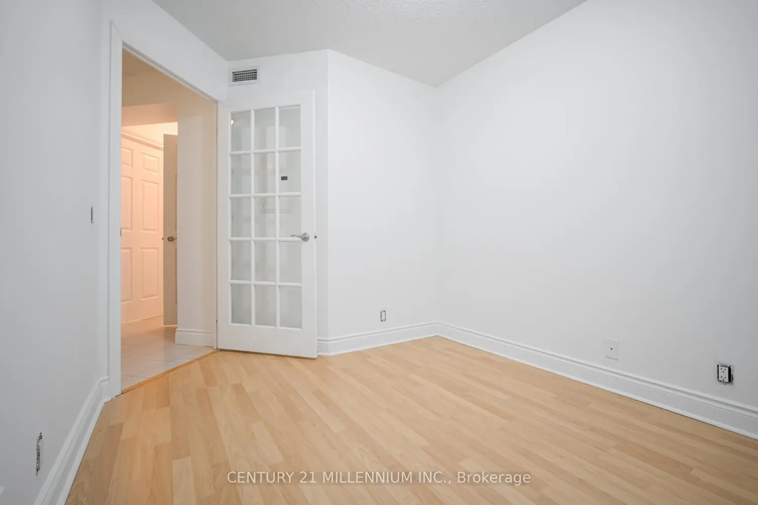Additional image 19 of 80 Harrison Garden Boulevard 1215