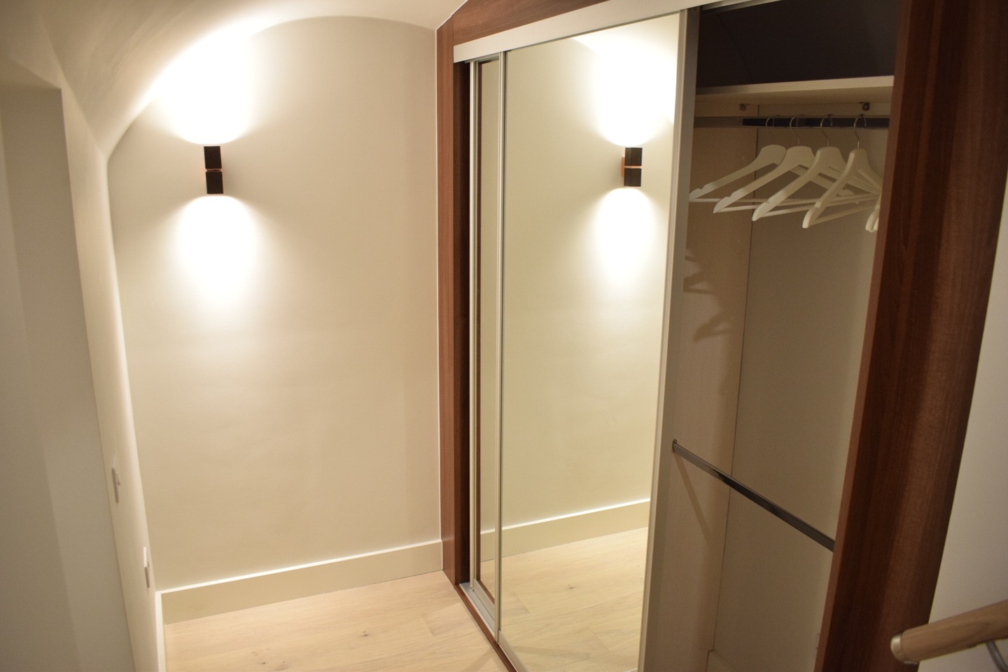 Additional image 52 of 2 Bed Flat, Blake House, SW1V, N1 7GU