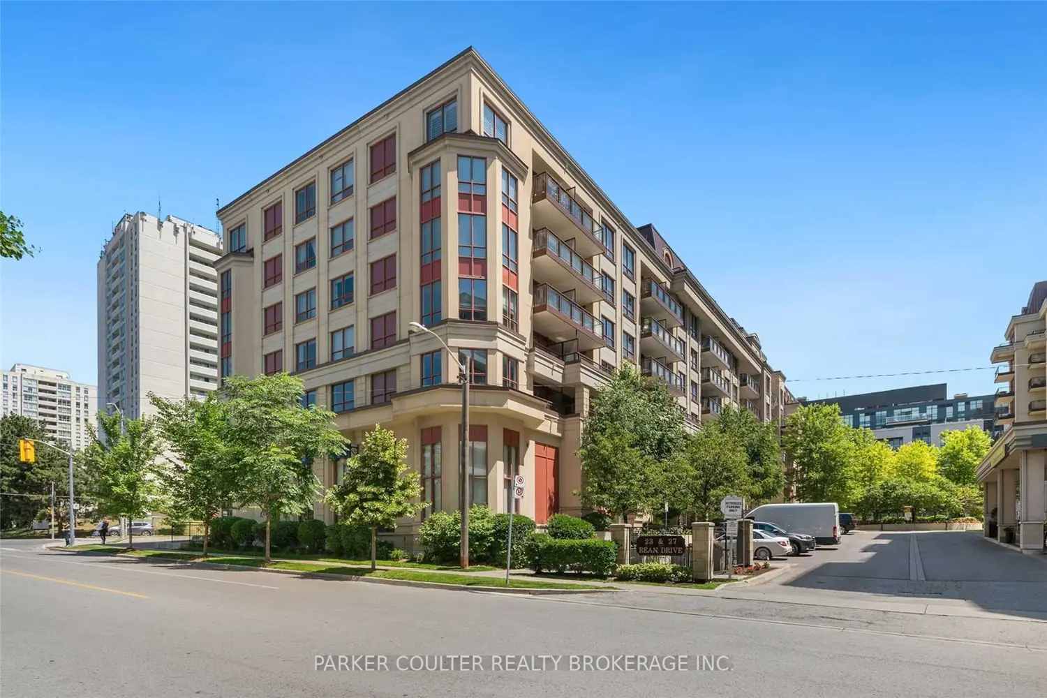 27 Rean Drive 425