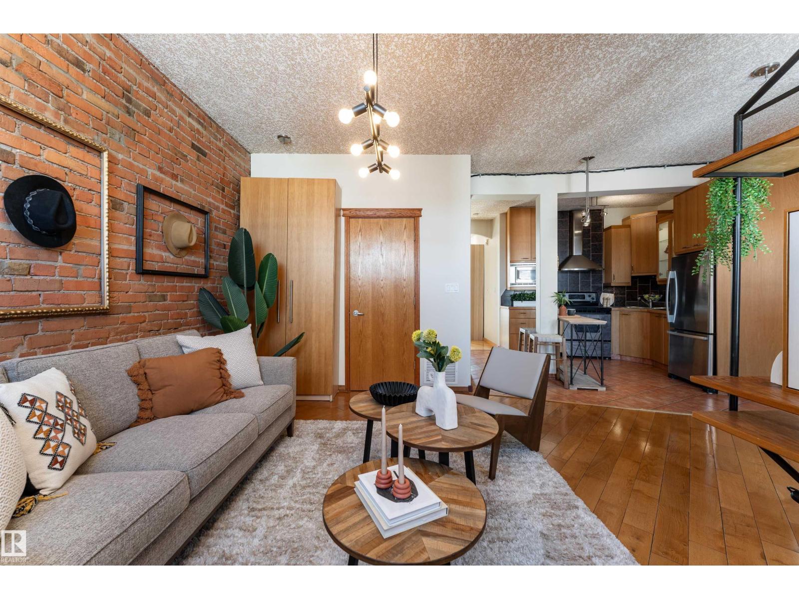 Additional image 6 of 301-10141 95 Street NW, Edmonton, AB, T5H2A8