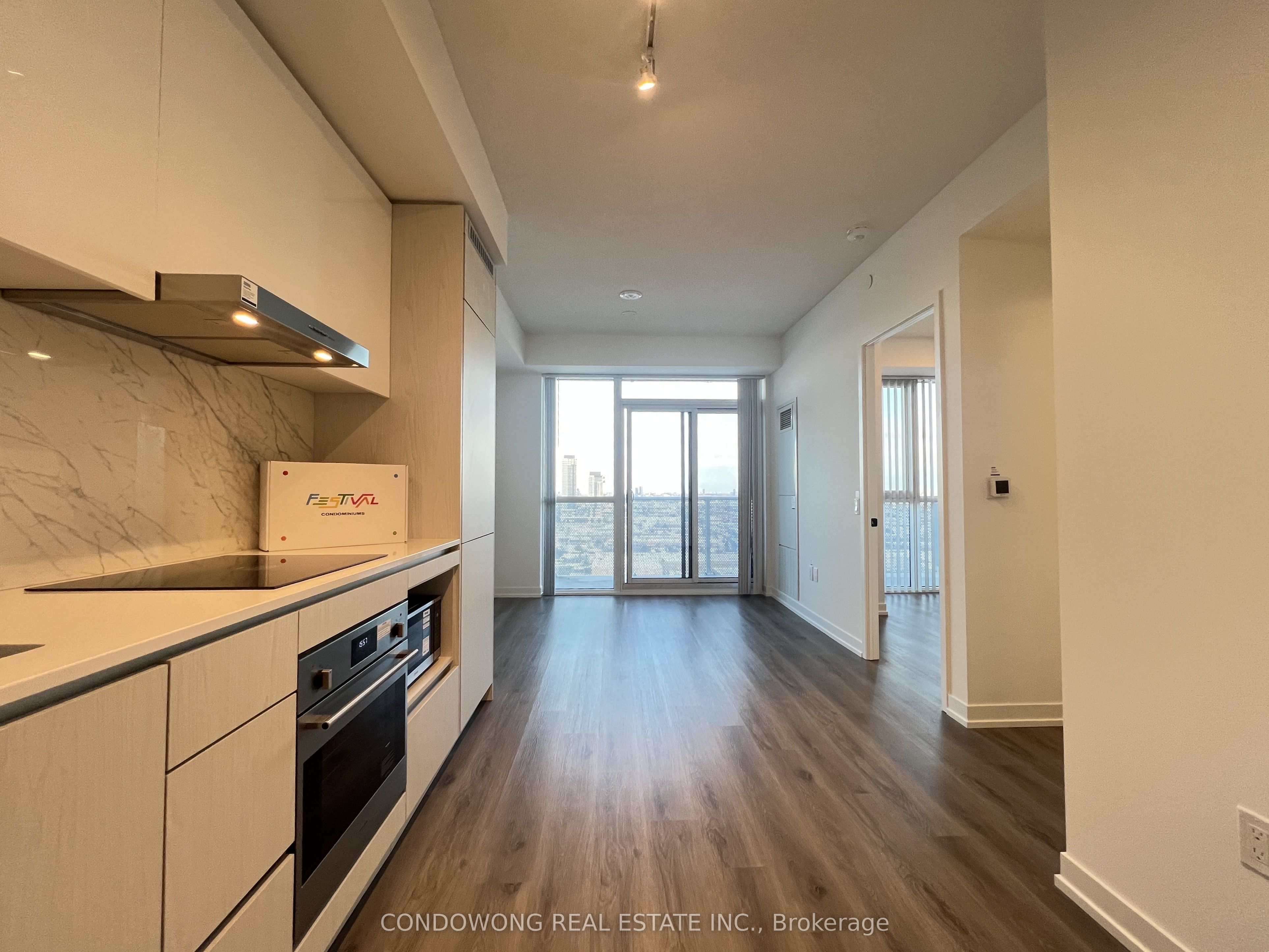 2607-28 Interchange Way, Vaughan, ON, L4K 0P8