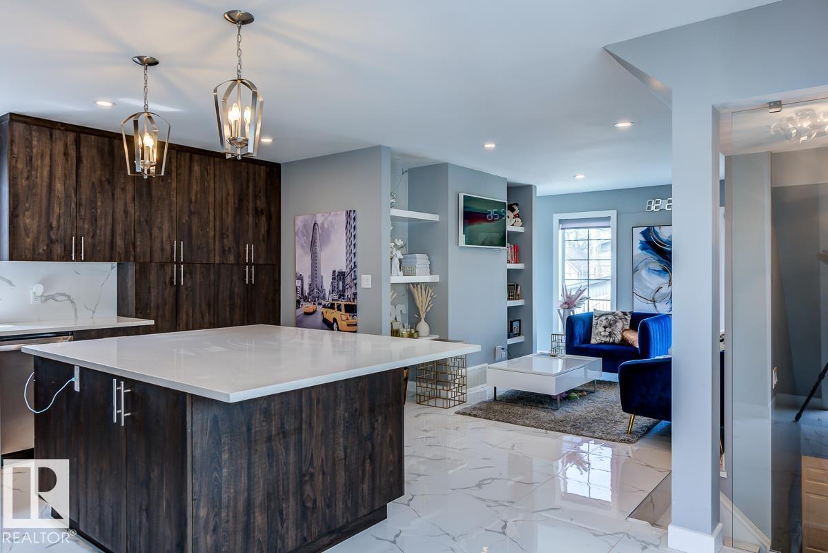 Additional image 4 of 9526 109a Avenue NW, Edmonton, AB, T5H1G3