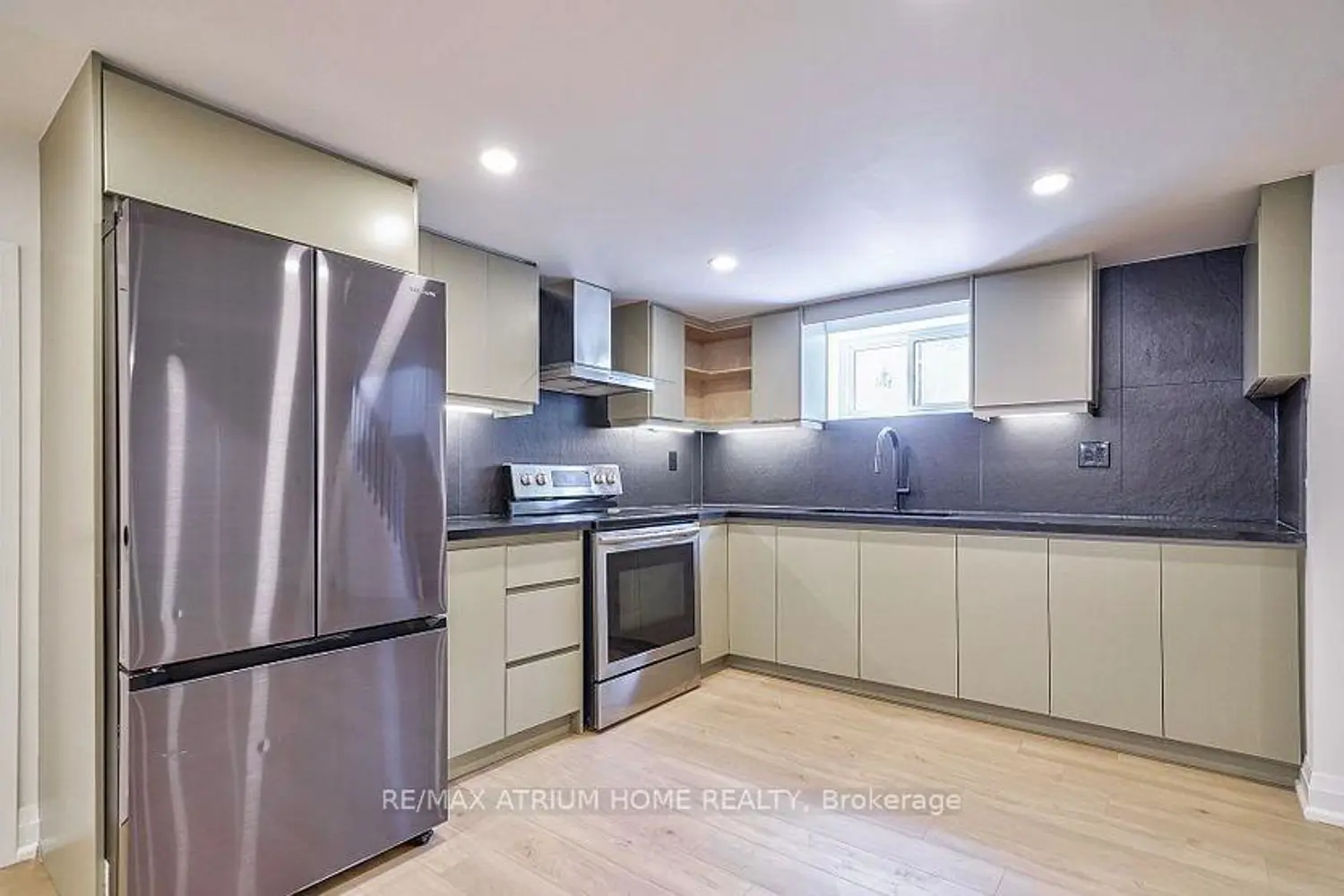 Additional image 16 of 567 Atwater Avenue