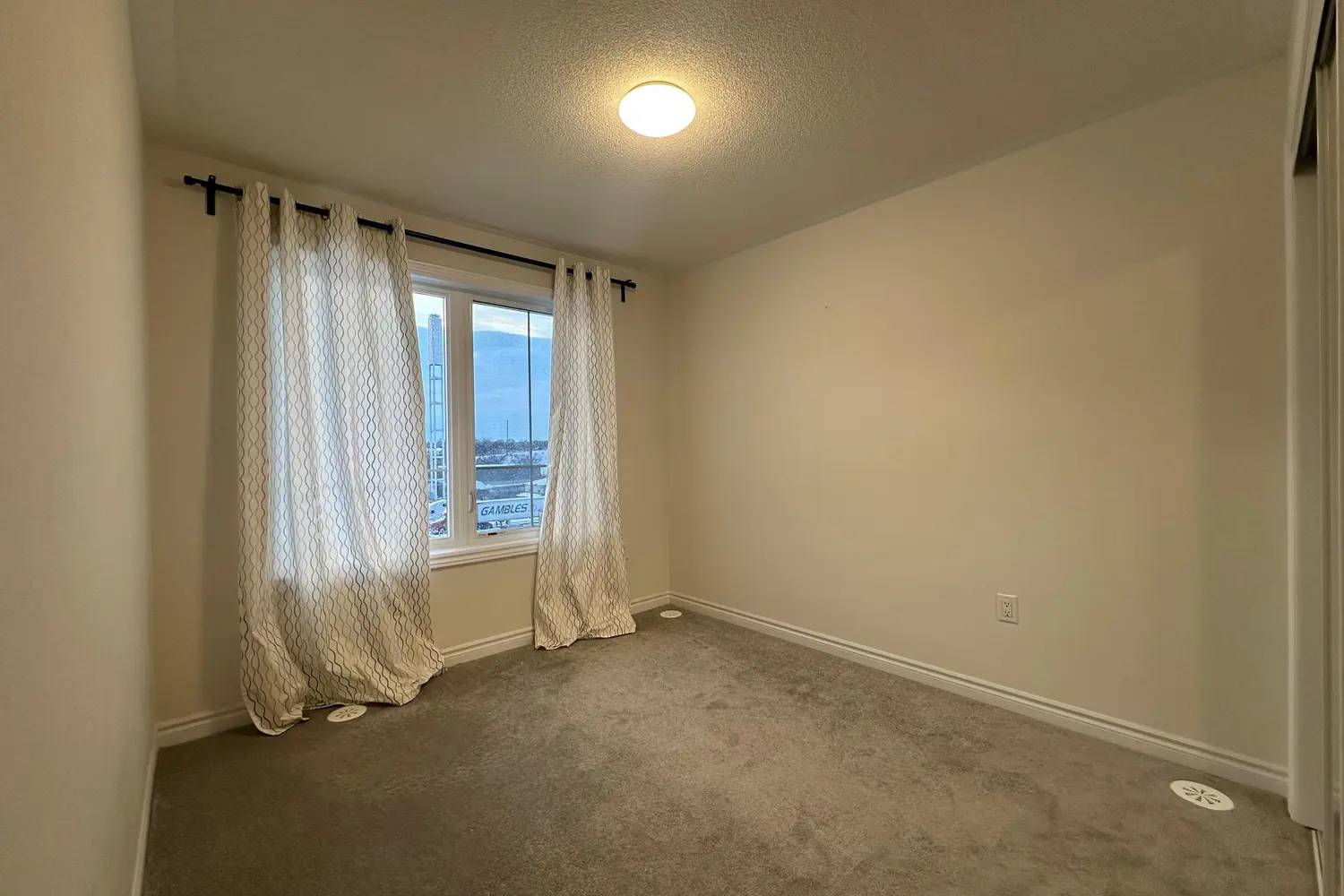 Additional image 5 of 480 Beresford Path 16