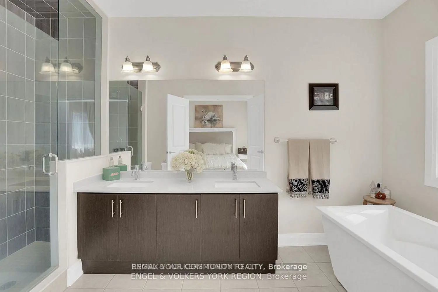 Additional image 15 of 29 Nardini Lane