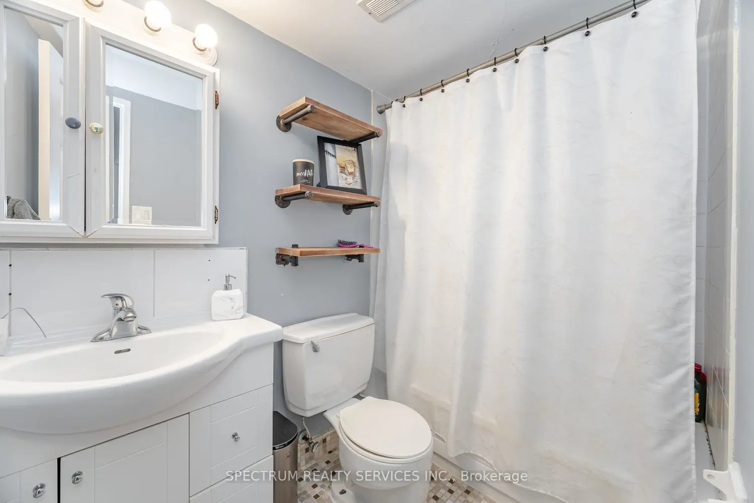 Additional image 16 of 85 Emmett Avenue 1210