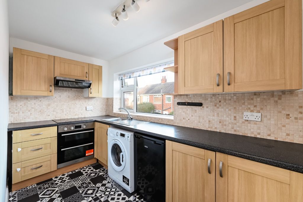 2 bed flat for saleWinchester Avenue, Poppleton Road, York YO26 photo 3